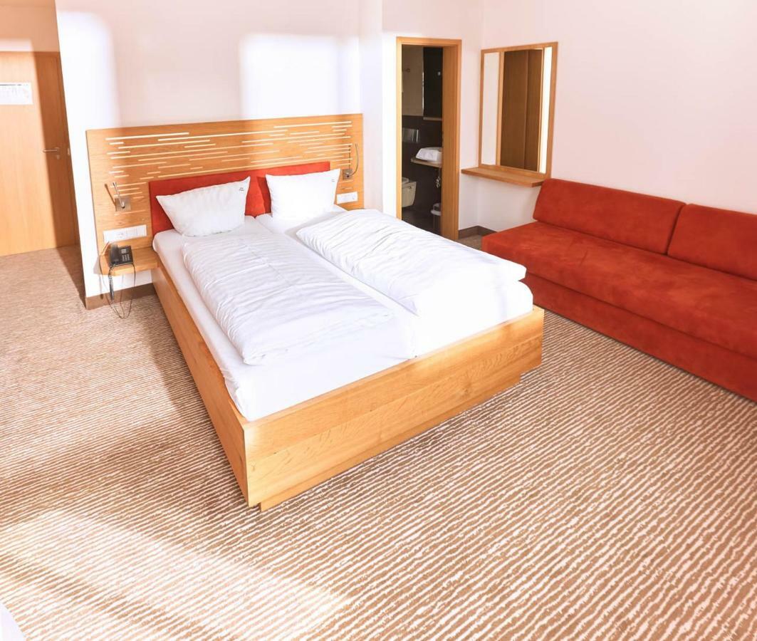 Gasthof-Hotel Pietsch Freystadt Екстер'єр фото